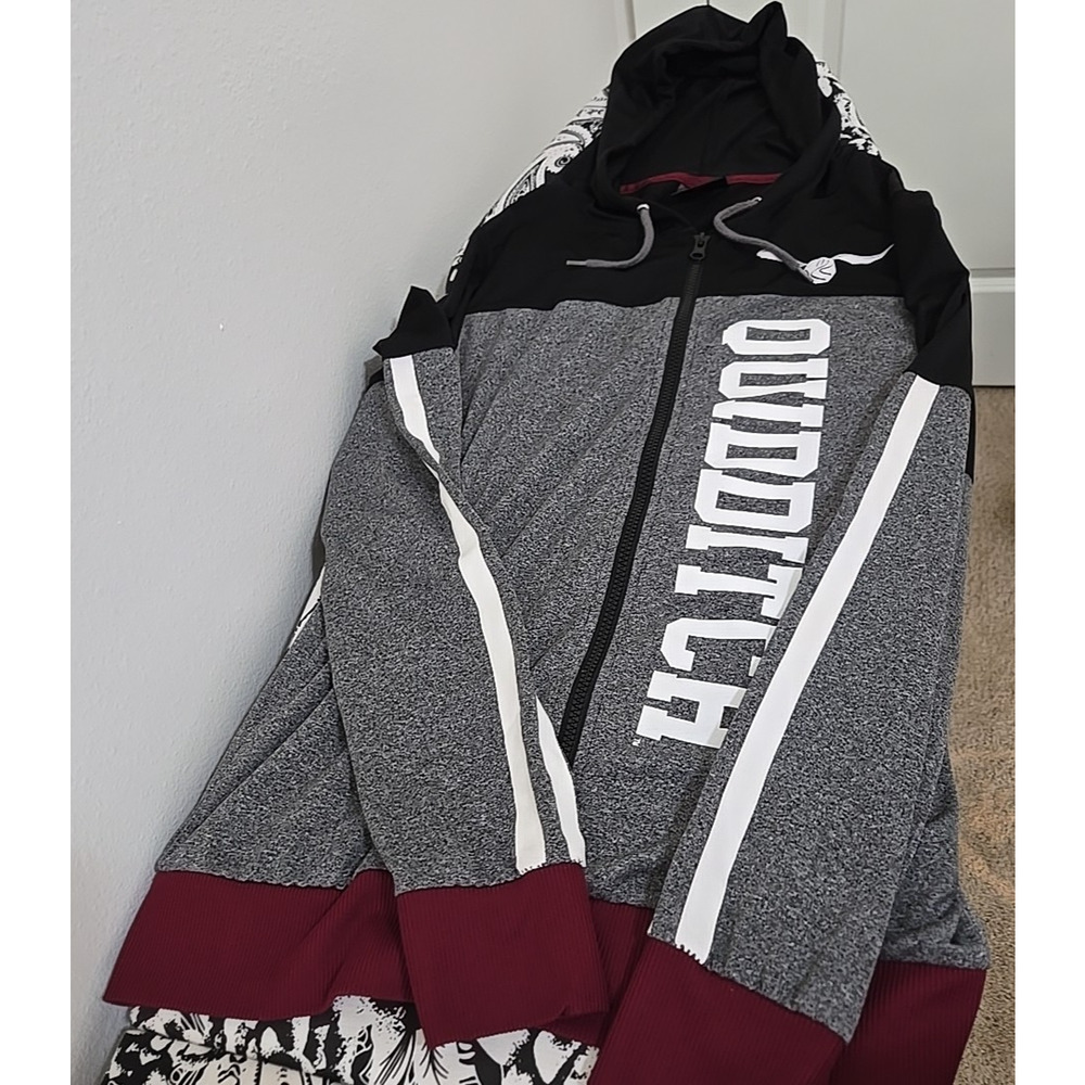 Harry Potter Quidditch Size M Full-Zip Performance Hoodie Jacket Stretch